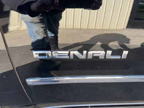 Used 2019 GMC Yukon Denali image 53