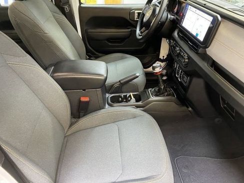 Used 2025 Jeep Wrangler Sport AWD/4WD image 24