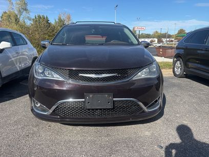 Used 2017 Chrysler Pacifica Limited