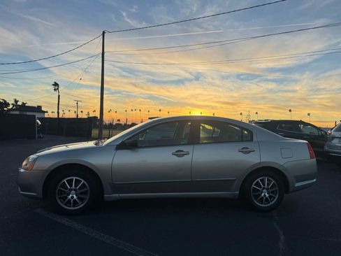 Used 2005 Mitsubishi Galant ES image 3