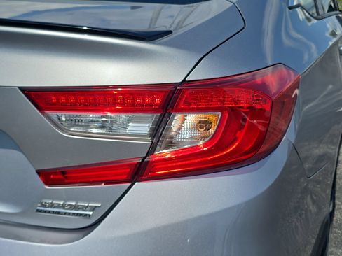 Used 2021 Honda Accord Sport Special Edition image 8