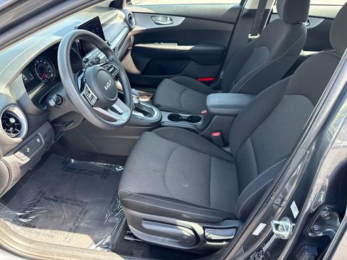 Used 2023 Kia Forte LXS w/ LXS Technology Package FWD image 24