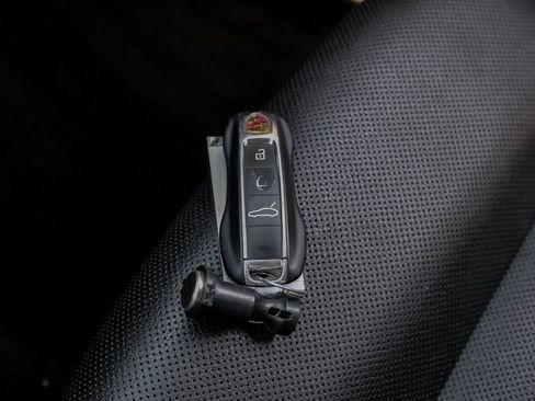 Used 2019 Porsche Panamera 4 image 55