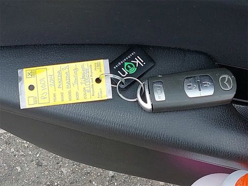 Used 2014 MAZDA MAZDA3 i Touring image 38