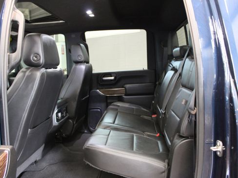 Used 2020 Chevrolet Silverado 2500 High Country image 11