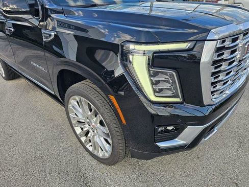 New 2026 GMC Yukon XL Denali w/ Denali Reserve Package AWD/4WD image 9