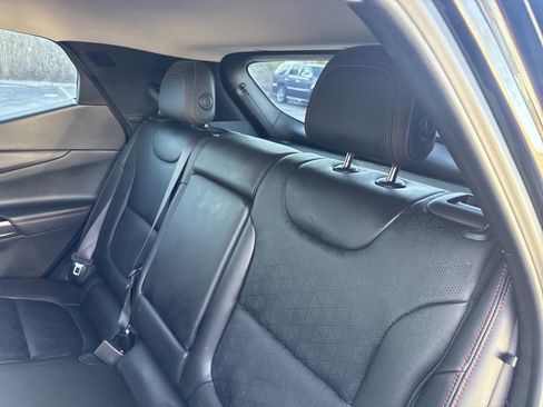 Used 2023 Chevrolet Bolt EUV Premier w/ Sun & Sound Package image 21