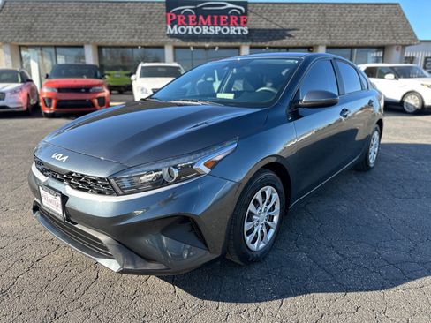 Used 2022 Kia Forte FE image 1