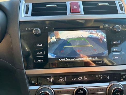 Used 2017 Subaru Outback 2.5i Premium image 16