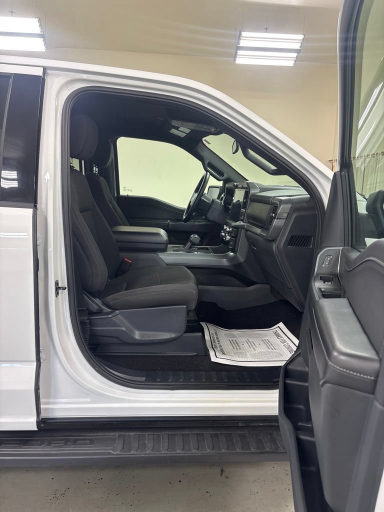 Used 2025 Ford F150 XLT w/ Equipment Group 301A Standard AWD/4WD image 23