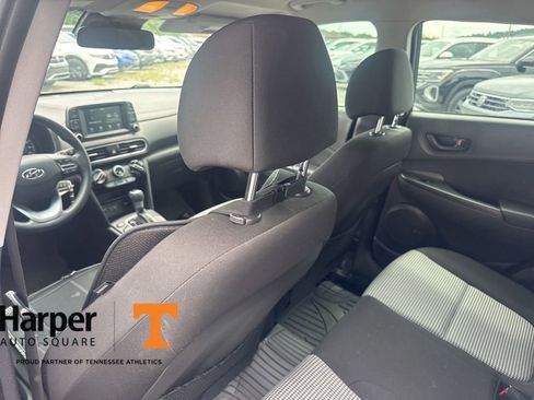 Used 2021 Hyundai Kona SE FWD image 11