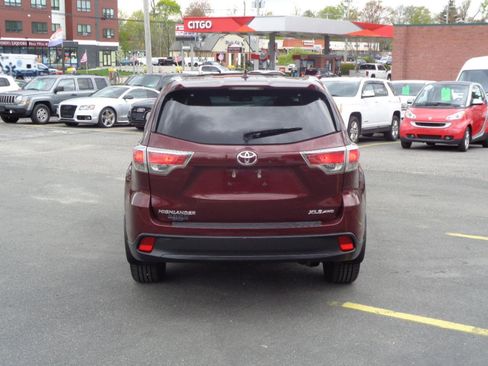 Used 2016 Toyota Highlander XLE AWD/4WD image 13