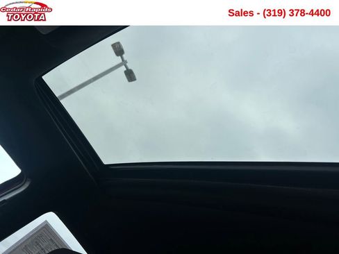 Used 2016 Toyota Tacoma TRD Sport image 22