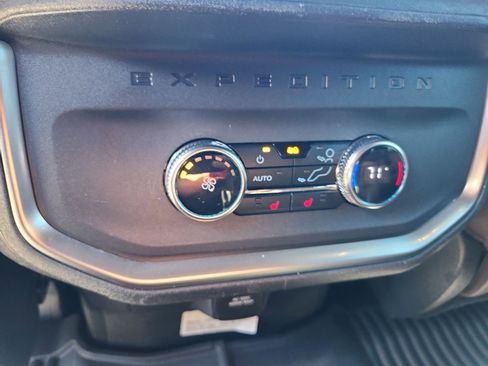 Used 2025 Ford Expedition Max King Ranch image 16