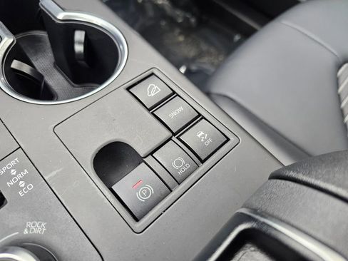 Certified 2025 Toyota Highlander XSE image 40