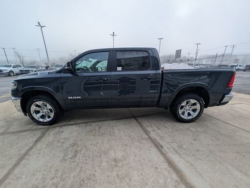 New 2026 RAM 1500 4x4 Crew Cab image 7