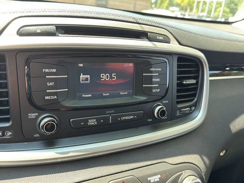 Used 2016 Kia Sorento AWD w/ LX Convenience Package image 21