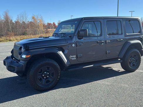 Used 2019 Jeep Wrangler Unlimited Sport image 14