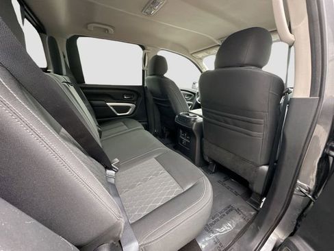 Used 2017 Nissan Titan SV image 30