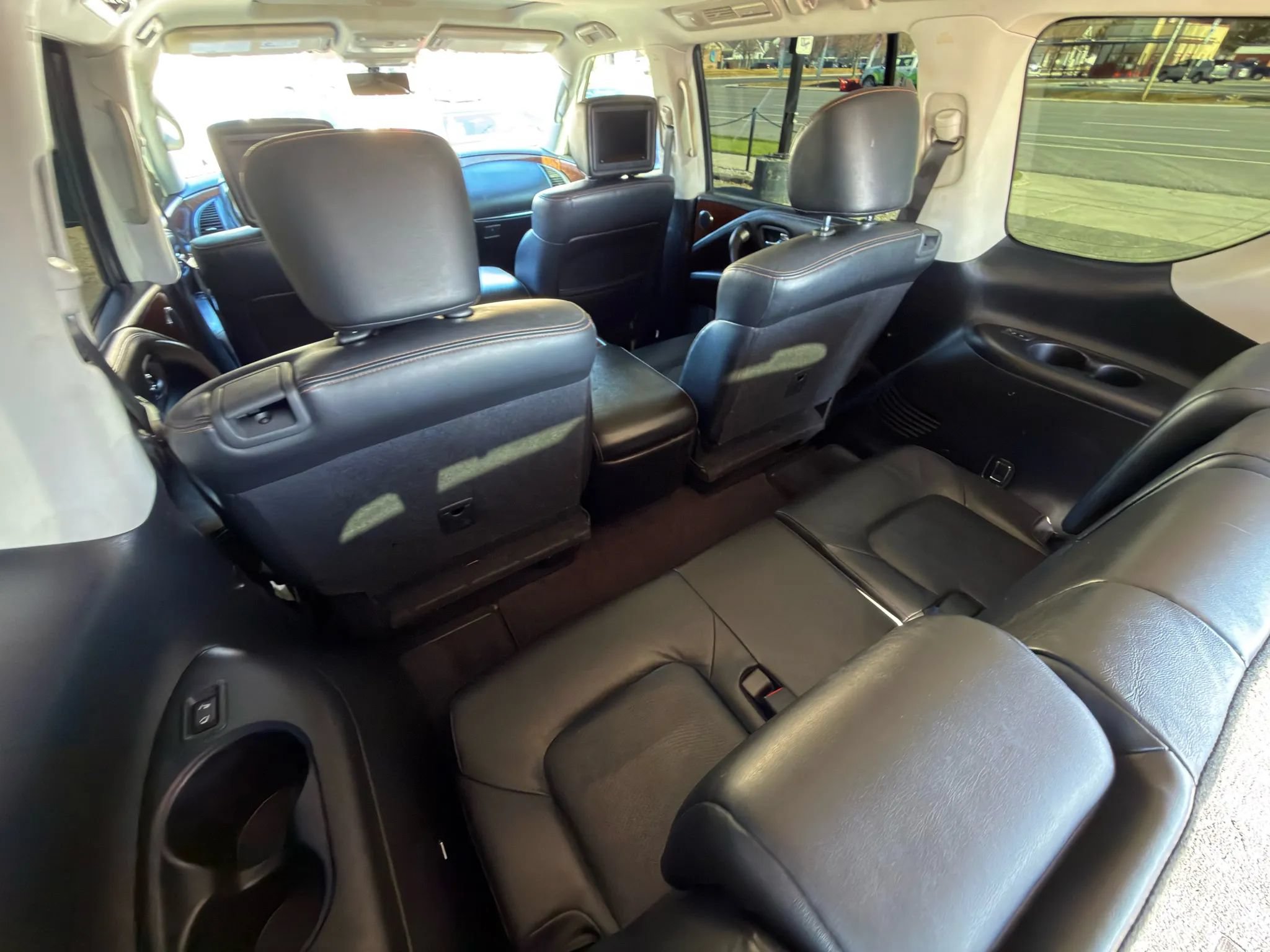 Used 2019 Nissan Armada Platinum w/ Captain's Chairs Package AWD/4WD image 15