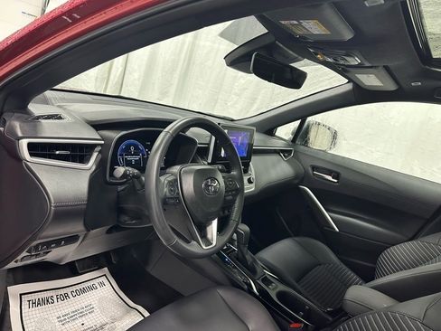 Used 2025 Toyota Corolla Cross AWD Hybrid w/ Convenience Package image 15