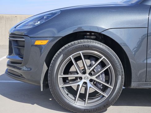 Certified 2026 Porsche Macan image 13