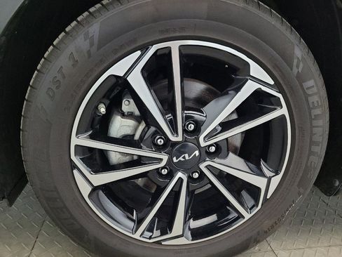 Used 2024 Kia Forte LXS FWD image 31