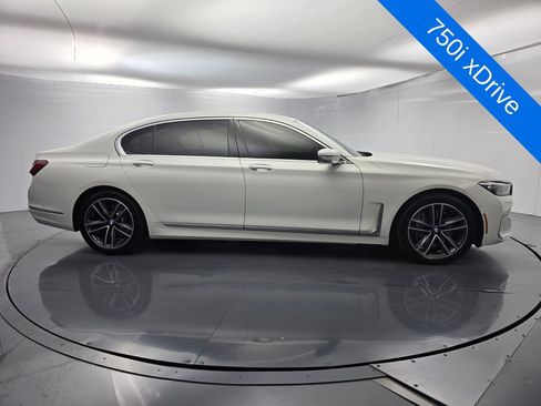 Used 2022 BMW 750i xDrive AWD/4WD image 6
