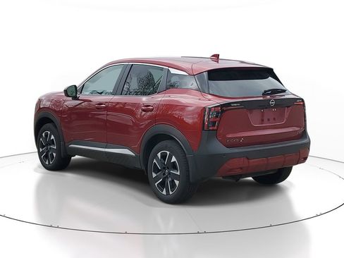 Used 2025 Nissan Kicks SV AWD/4WD image 3