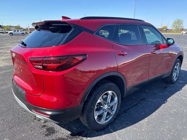 Used 2023 Chevrolet Blazer LT w/ Convenience Package FWD image 4