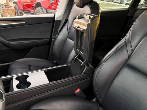 Used 2023 Tesla Model Y Long Range image 33