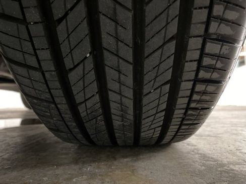 Used 2022 Volkswagen Tiguan SE image 97