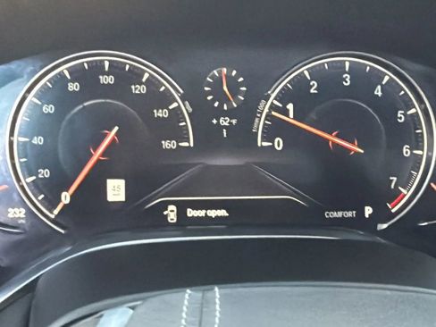 Used 2017 BMW 750i image 21