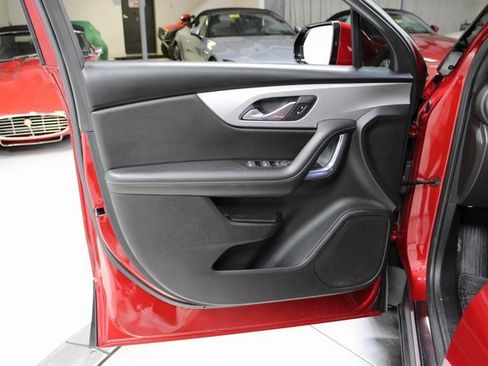 Used 2021 Chevrolet Blazer LT image 31