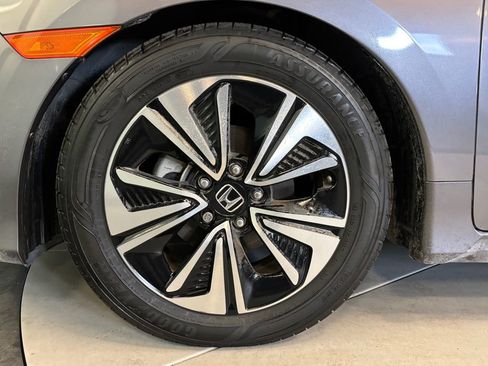Used 2018 Honda Civic EX-L image 25