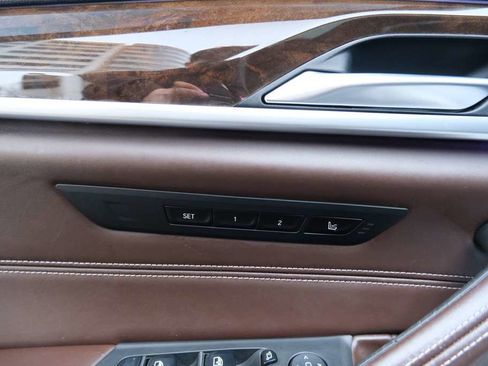 Used 2019 BMW 540i xDrive w/ M Sport Package image 19
