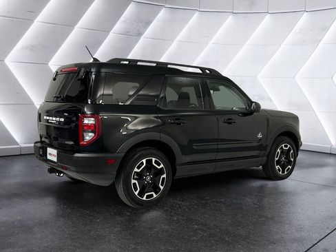 Used 2023 Ford Bronco Sport Outer Banks w/ Tech Package AWD/4WD image 4