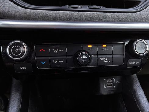 Used 2023 Jeep Compass Latitude image 22