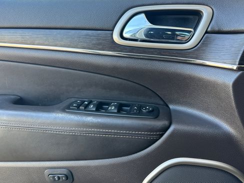 Used 2014 Jeep Grand Cherokee Summit AWD/4WD image 11