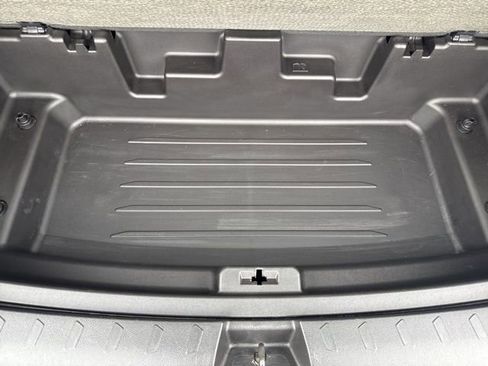 Used 2018 Chevrolet Traverse LT image 26