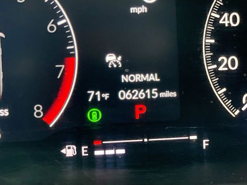 Used 2024 Honda Civic Sport image 8