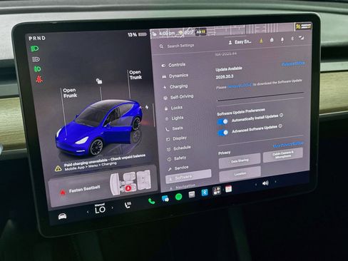 Used 2022 Tesla Model Y Long Range AWD/4WD image 34
