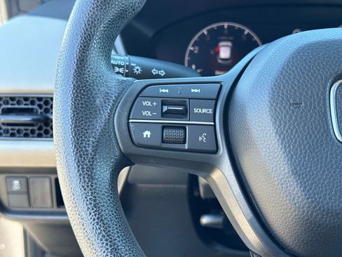 Certified 2023 Honda HR-V LX image 28