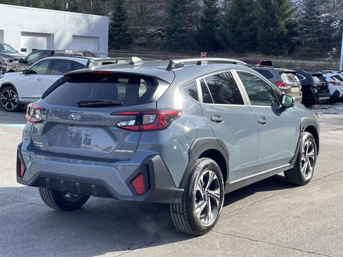 Used 2025 Subaru Crosstrek 2.0i Premium image 5