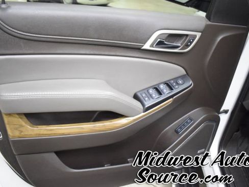 Used 2019 GMC Yukon XL Denali w/ Denali Ultimate Package image 12