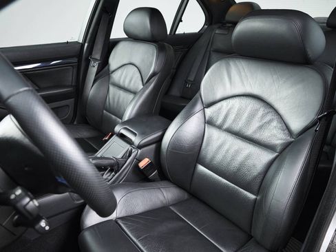 Used 2003 BMW M5 RWD image 69