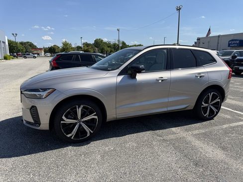 Used 2023 Volvo XC60 B6 Ultimate w/ Protection Package Premier AWD/4WD image 9