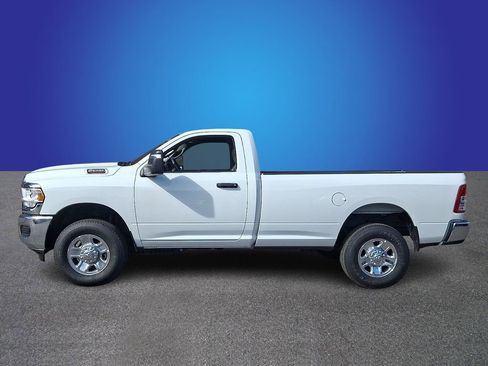 Used 2024 RAM 2500 Tradesman w/ Chrome Appearance Group image 7