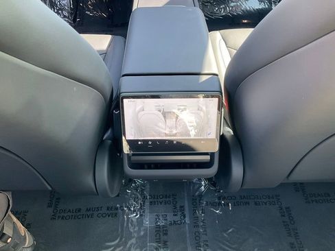 Used 2026 Tesla Model 3 AWD/4WD image 40