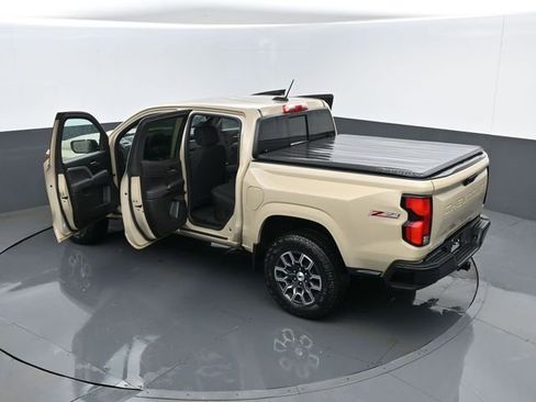 Used 2023 Chevrolet Colorado Z71 w/ Z71 Convenience Package 2 AWD/4WD image 25